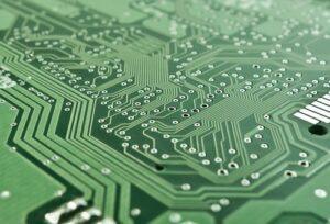 When moving electronics, it is really important to pack them properly, as they can just stop working if transported in inadequate conditions. Make sure you use a lot of bubble wrap!